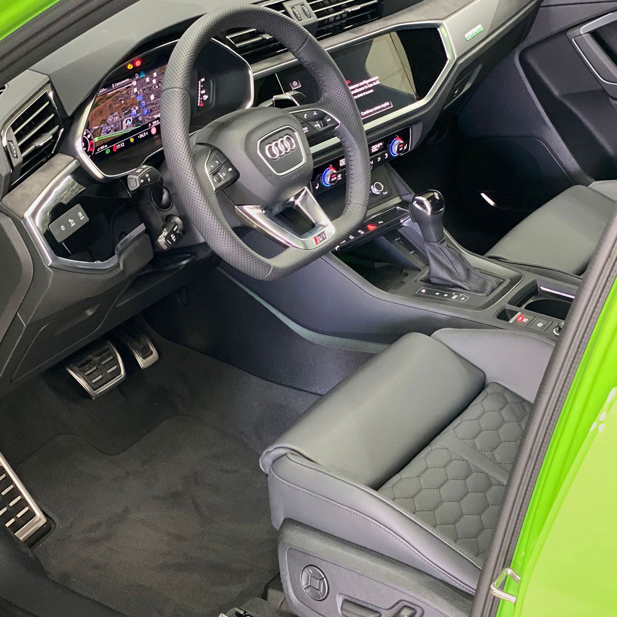 Audi RsQ3 400 cv Green
