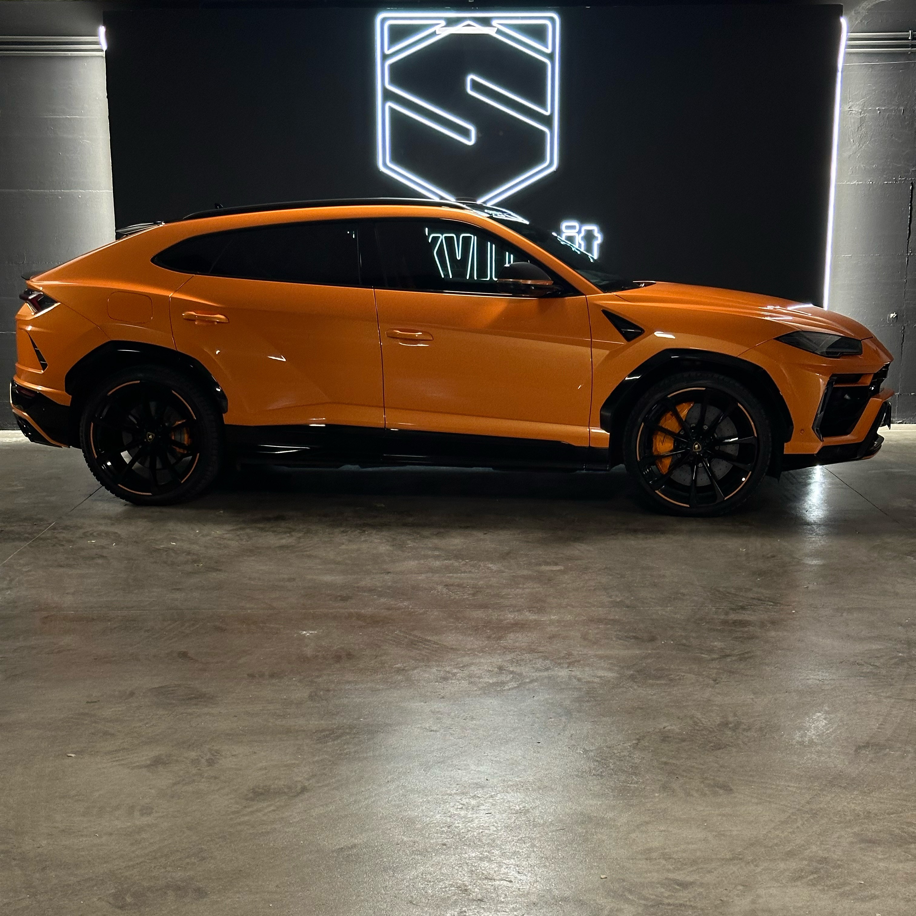 Lamborghini URUS PEARL CAPSULE