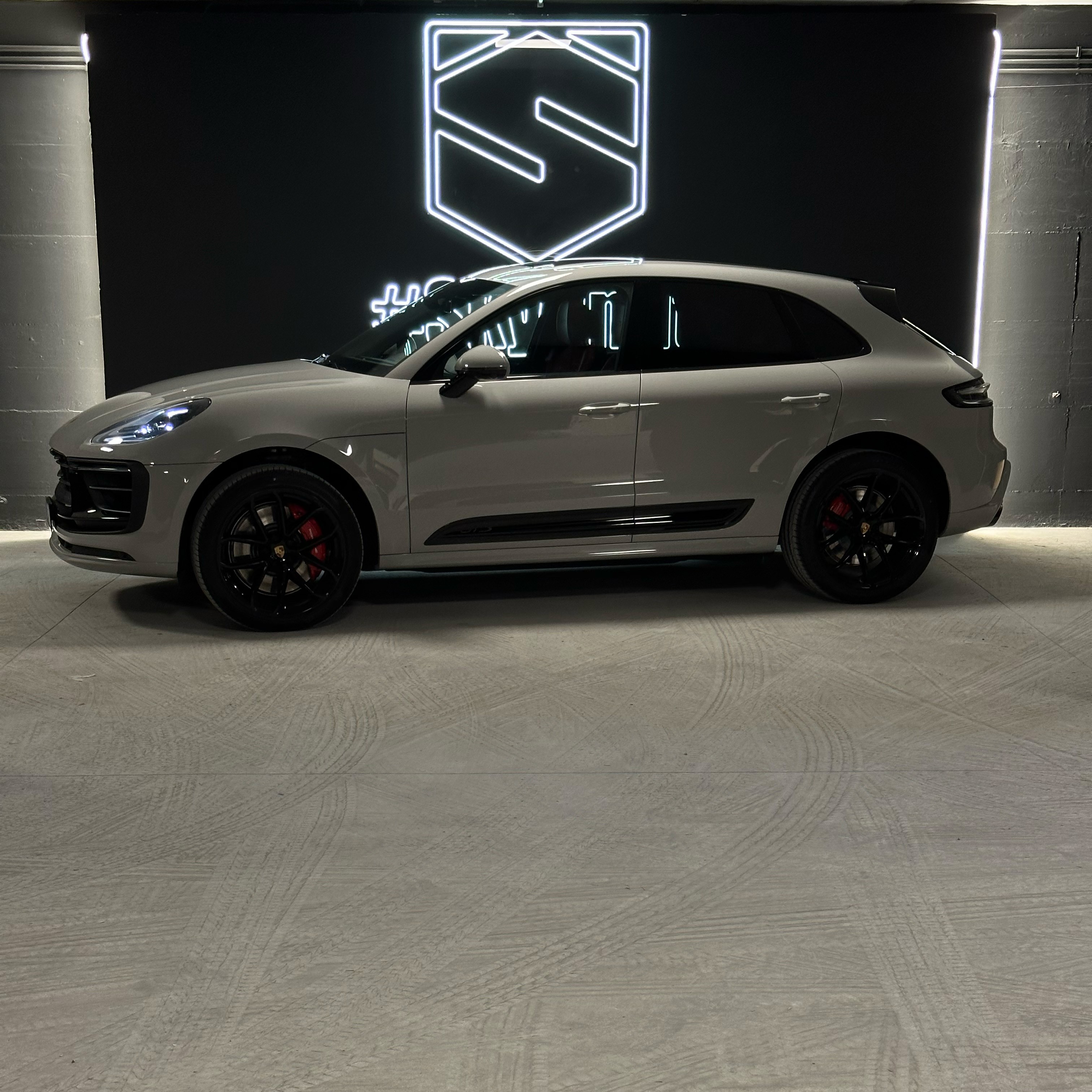 PORSCHE MACAN GTS