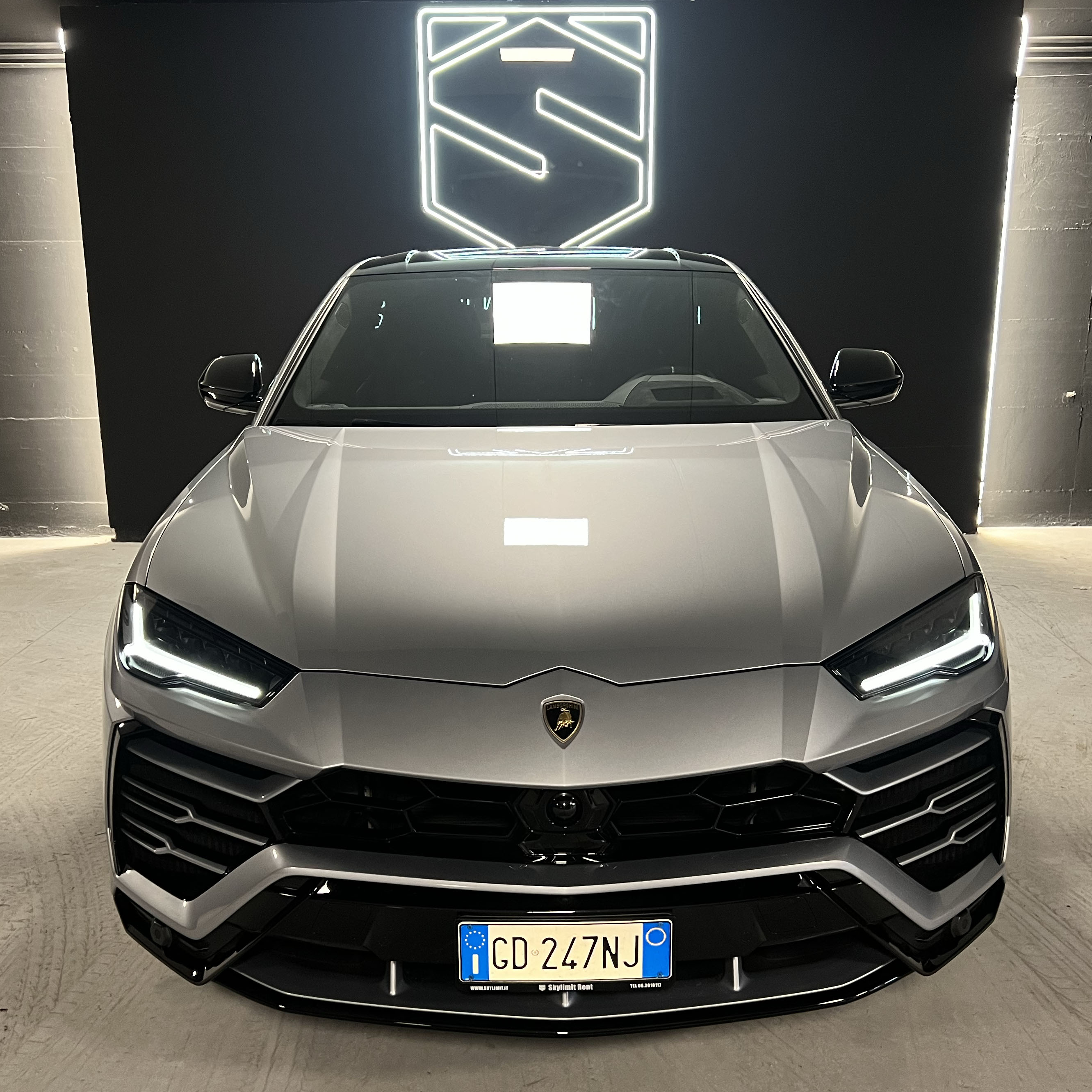 noleggio  Lamborghini URUS 4.0 V8